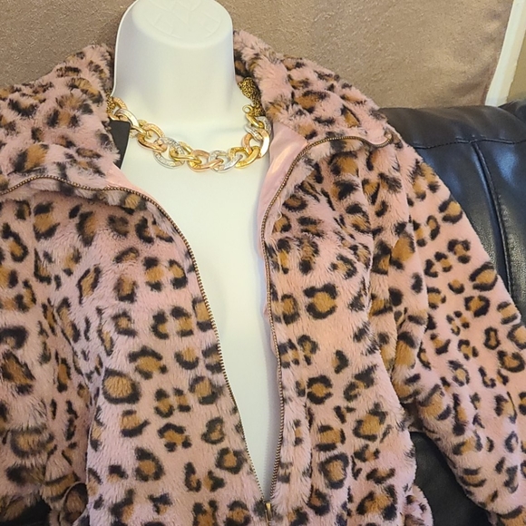 NWT Leopard Cropped Jacket Size XL - Picture 2 of 5